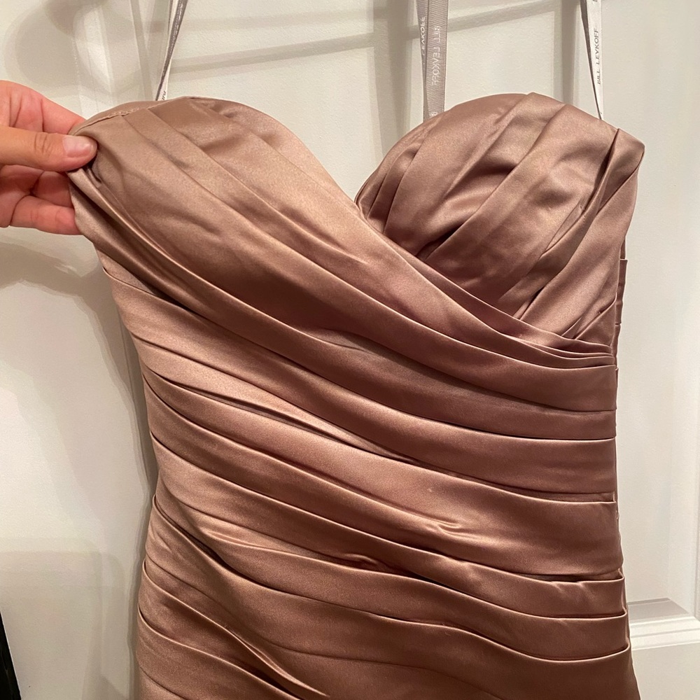 Bill Levcoff gown size 6